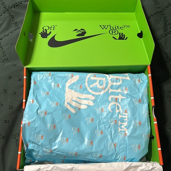 Nike Air Force 1 Mid X Off White Colab. NWT Size 11
(black) - Picture 13 of 13